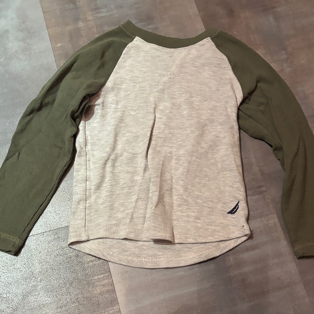 Nautica Boys Long Sleeve Tee in Olive and Cream size 8